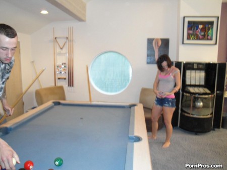 Ненасытная Jada Stevens наслаждается жесткой еблей