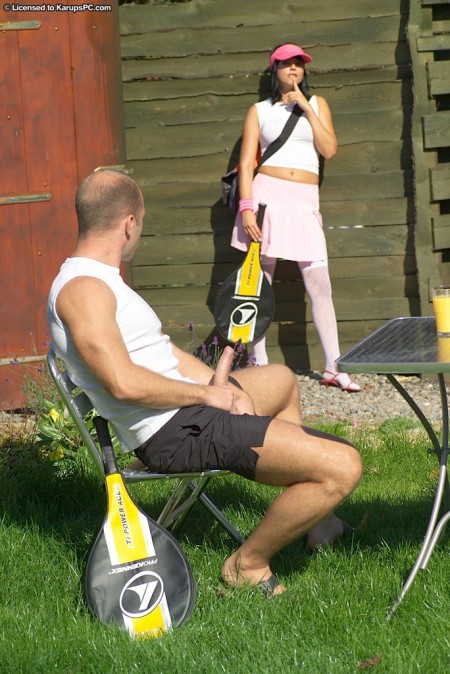 Похотливая теннисистка Renata Black лижет член и трахается в тугую задницу на солнышке