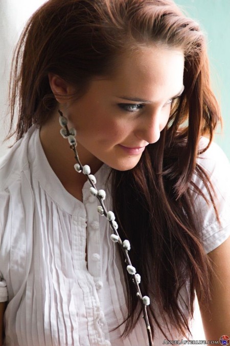 Получи шанс разглядеть каждый дюйм обнаженного тела этой клевой девчонки Malta Flare!