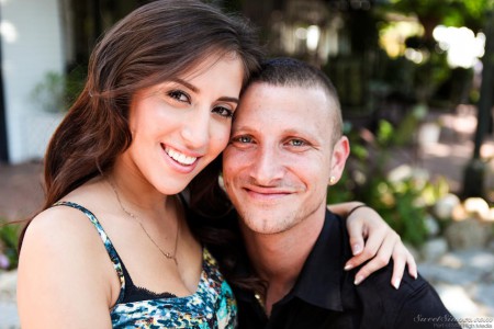 Возбужденная латина-дразнилка April ONeil умело провоцирует и возбуждает мужика своими нежными поцелуями