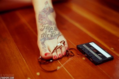 Тебе необходимо увидеть эту эротическую галерею с Lynn Pops. У нее много татуировок