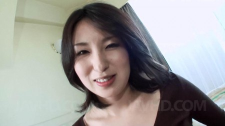 Горячая азиаточка Sakura Anna любит, когда ее волосатую киску трахают грубо