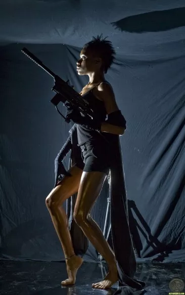 Cedez Jonez с автоматом