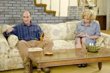 Зрелая татуированная красотка блондинка с огромными буферами Rachel Love трахают в бритую аппетитную киску