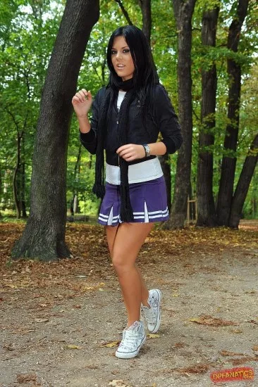 Спортсменка Madison Parker склеила в парке двух парней и получила двойной секс