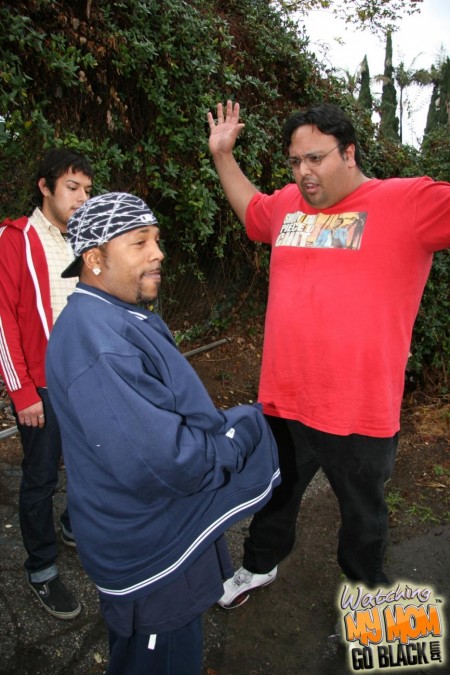 Рыжая мамочка с большой грудью Kylie Ireland хочет, чтобы ее удовлетворил черный член