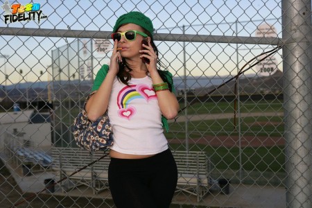 Горячая красотка Ashli Orion с крохотными сисечками и большой жопой оттрахана по-жесткому в душе